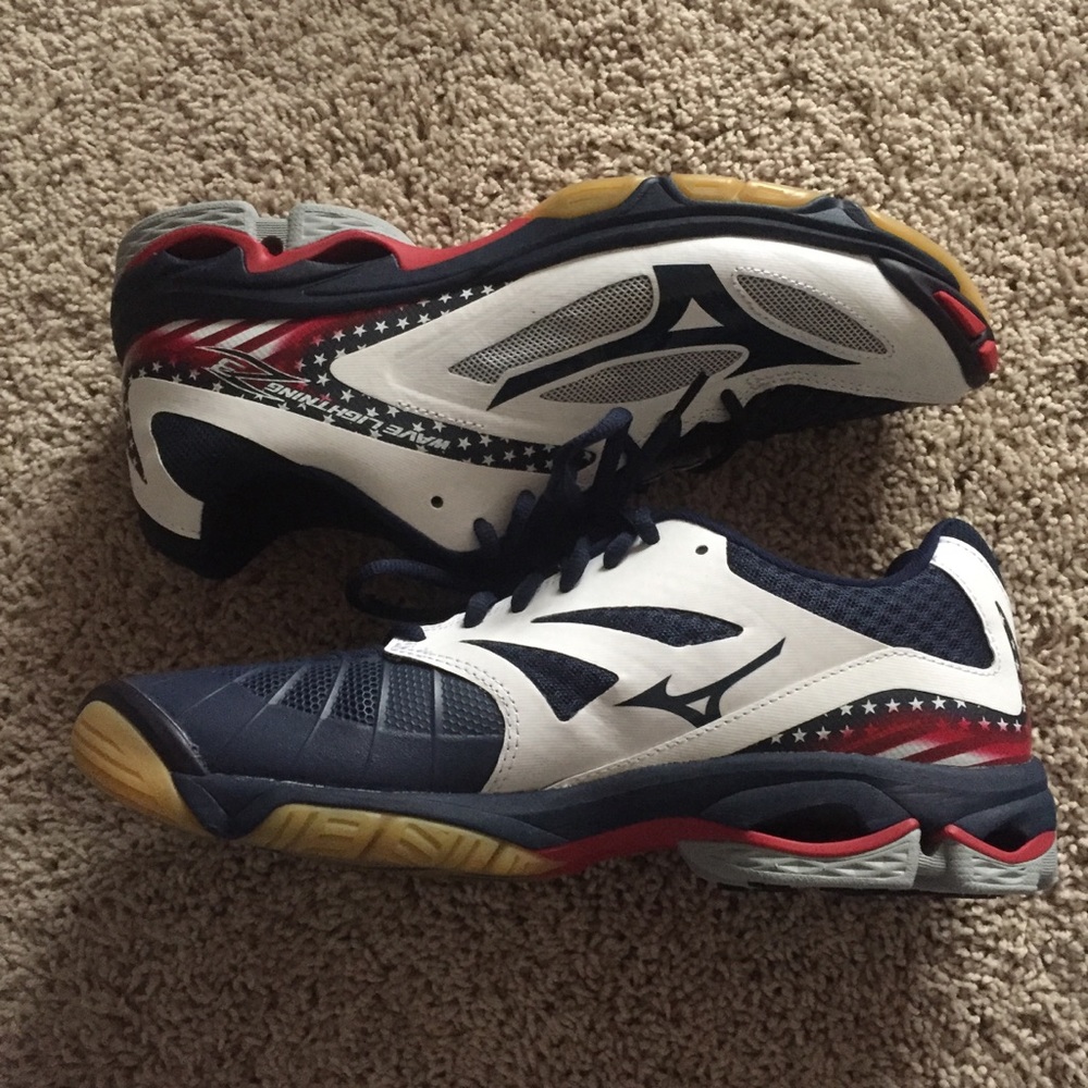 Mizuno Wave Lightning Z3